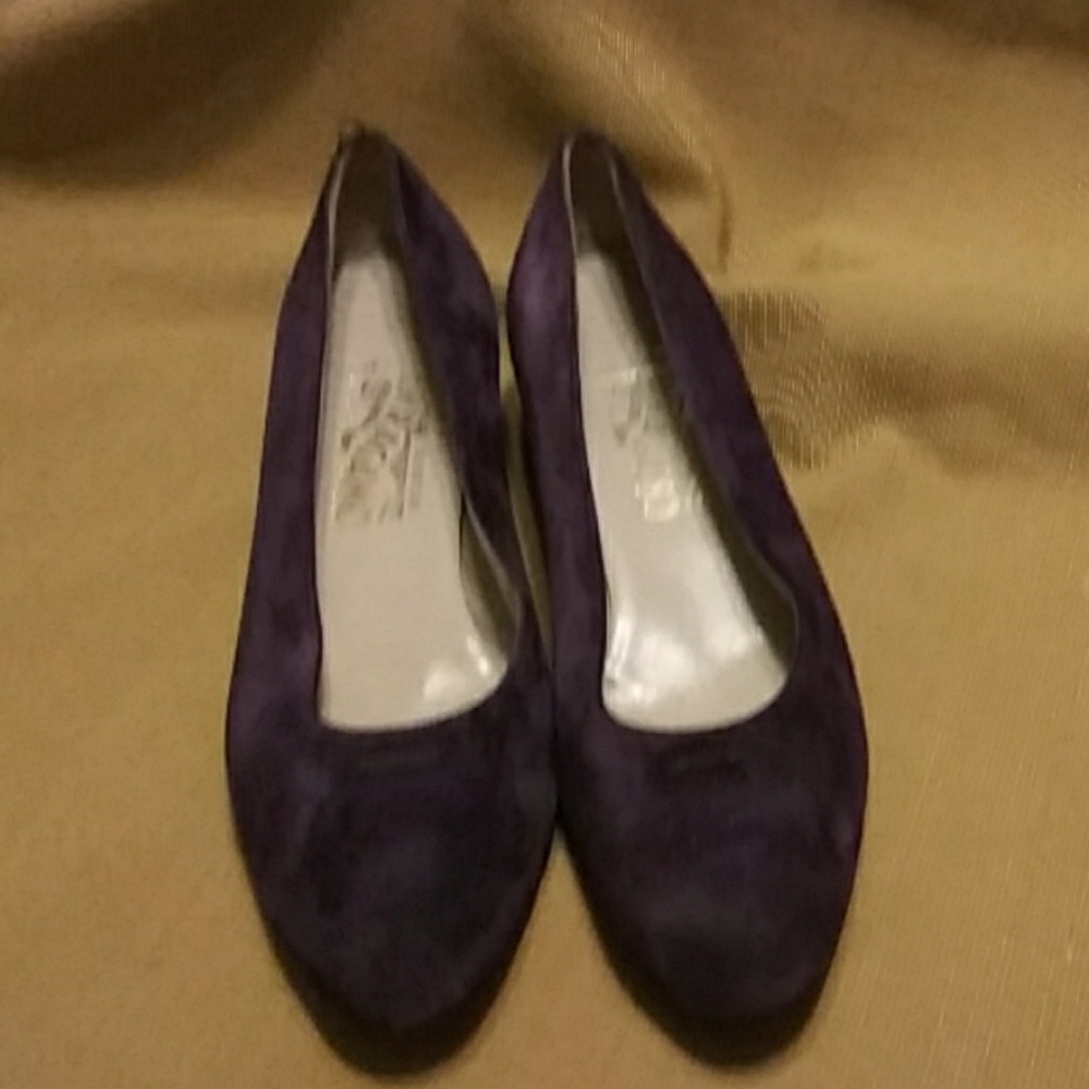 Ferragamo ladies shoes